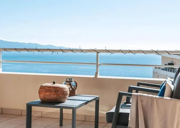 Apartament Capo Feno *